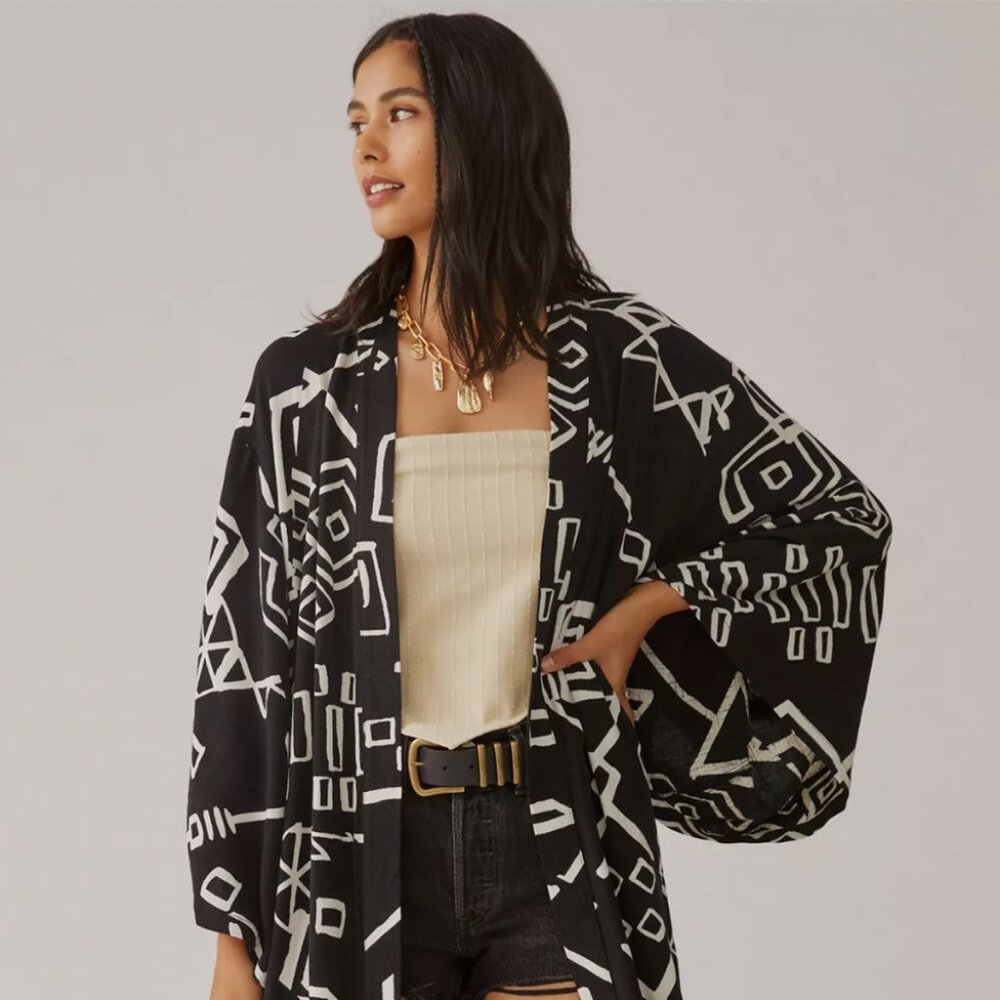 ANTHROPOLOGIE Cropped Abstract Black and White Duster Kimono